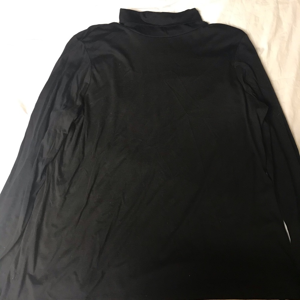 Black long sleeved turtleneck